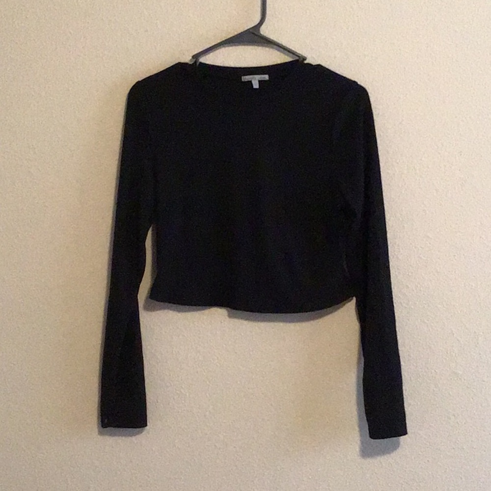 Black long sleeve crop top